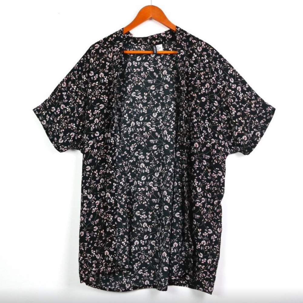5/$25 H&M Ditsy Floral Print Kimono